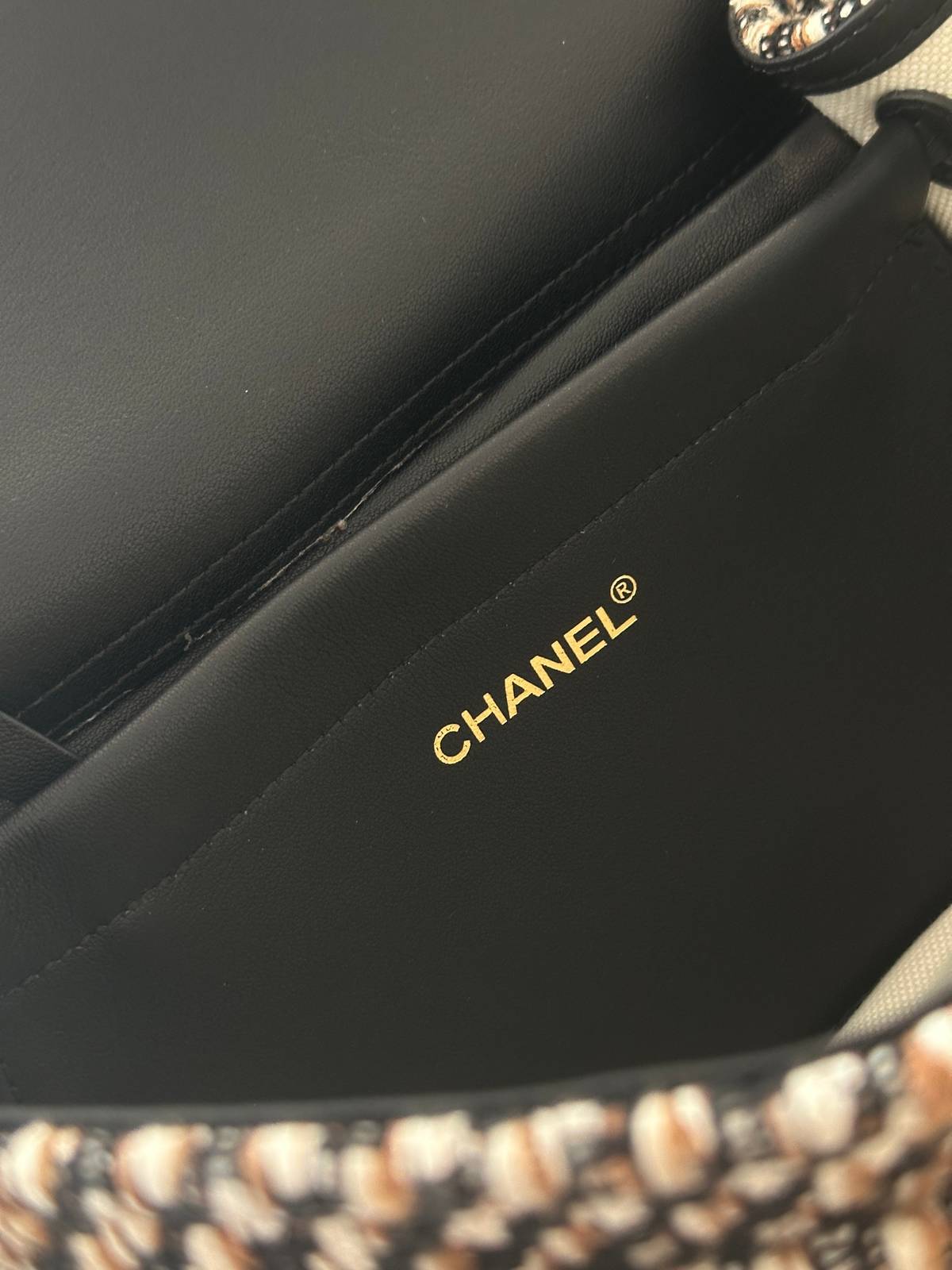 シャネル CHANEL マトラッセ チェーンショルダーバッグ キャビアスキン ゴールド金具 レディース ブラック ベージ - 画像 3