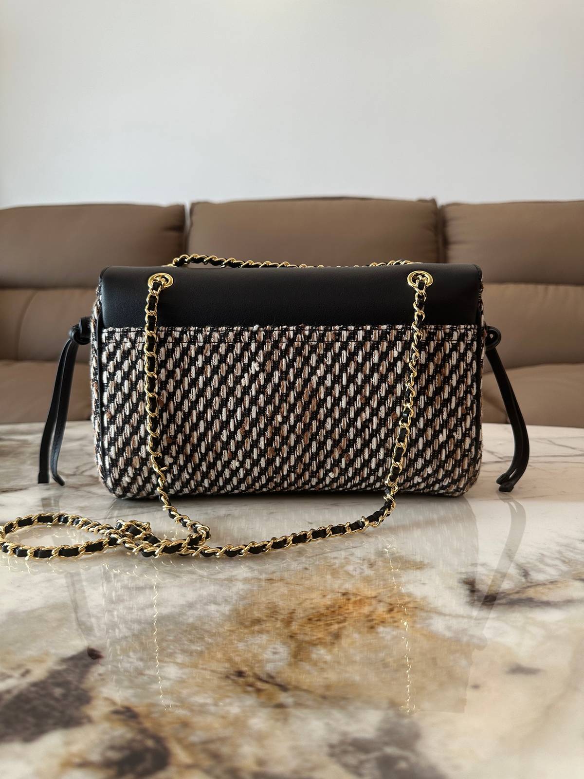 シャネル CHANEL マトラッセ チェーンショルダーバッグ キャビアスキン ゴールド金具 レディース ブラック ベージ - 画像 8