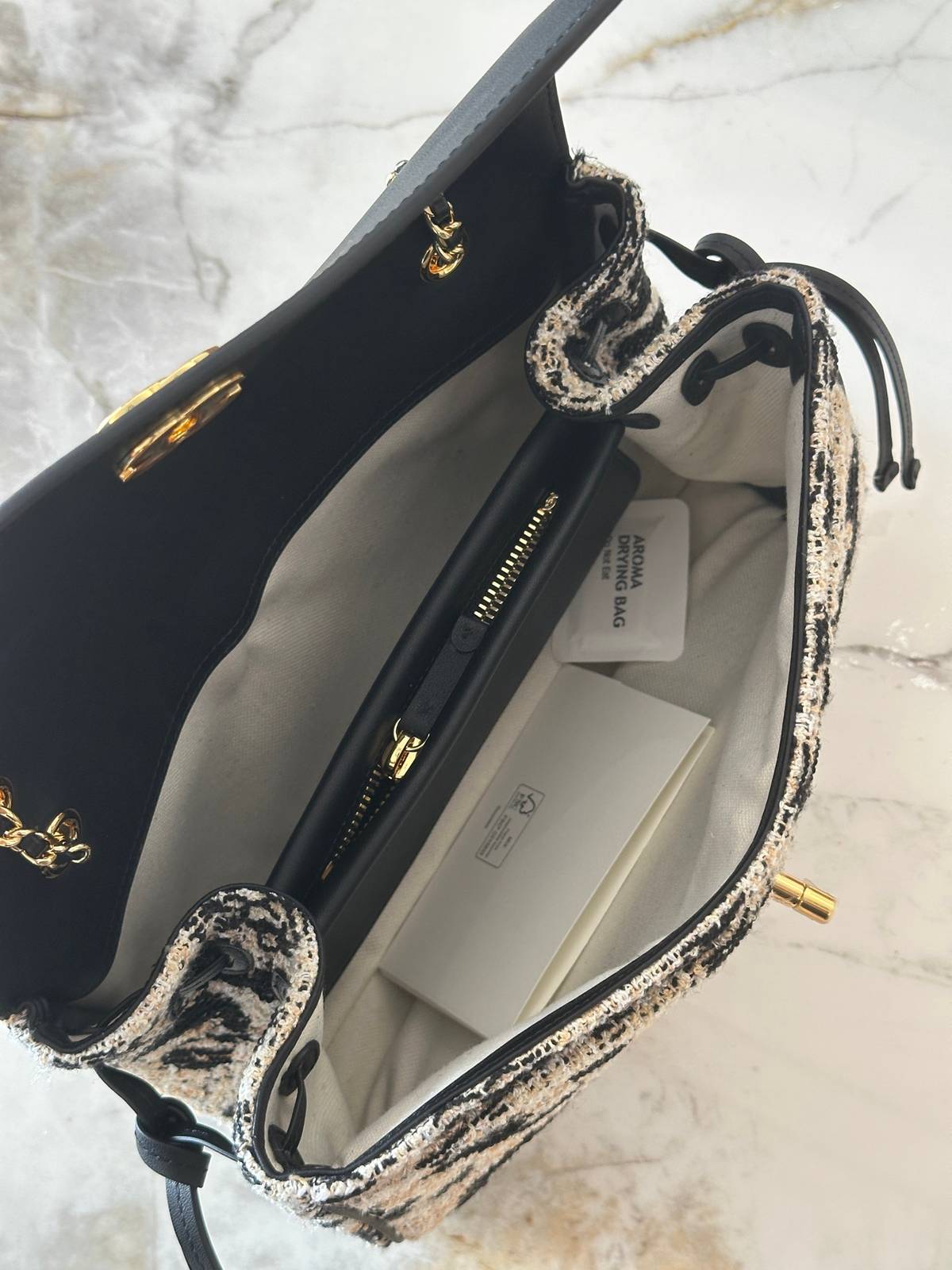 シャネル CHANEL マトラッセ チェーンショルダーバッグ キャビアスキン ゴールド金具 レディース ブラック ベージ - 画像 12