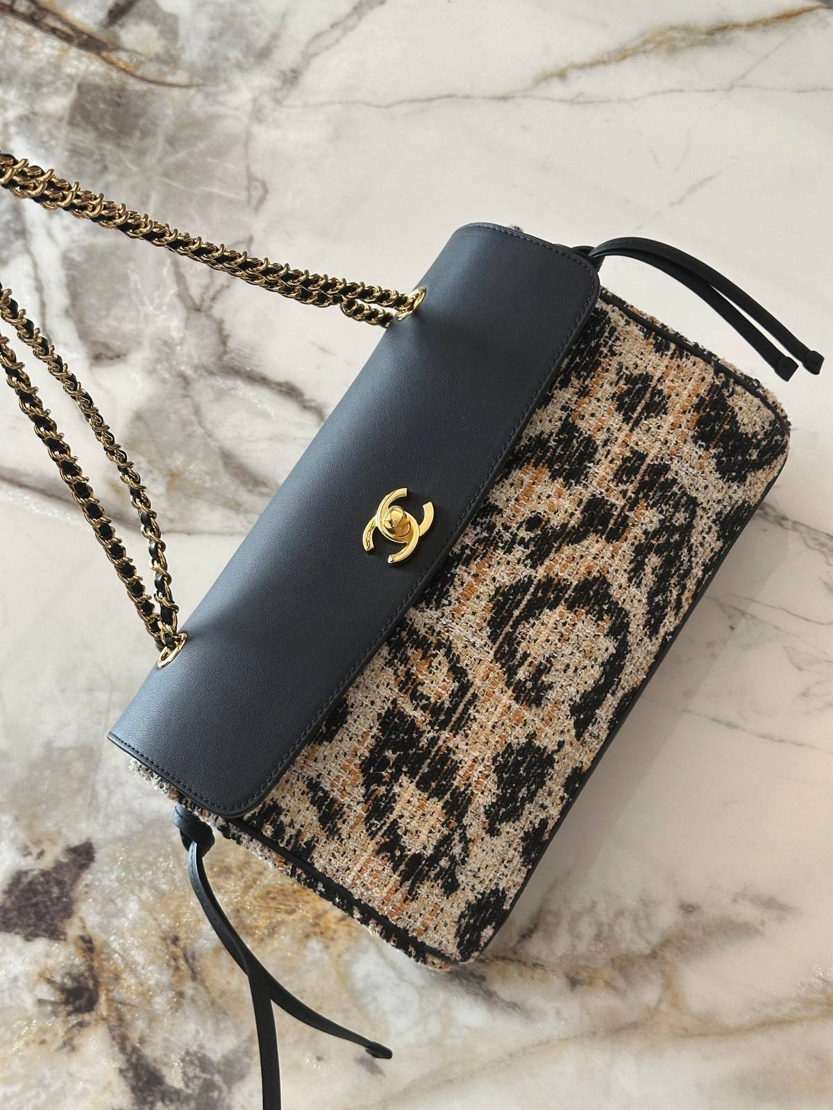 シャネル CHANEL マトラッセ チェーンショルダーバッグ キャビアスキン ゴールド金具 レディース ブラック ベージ - 画像 13