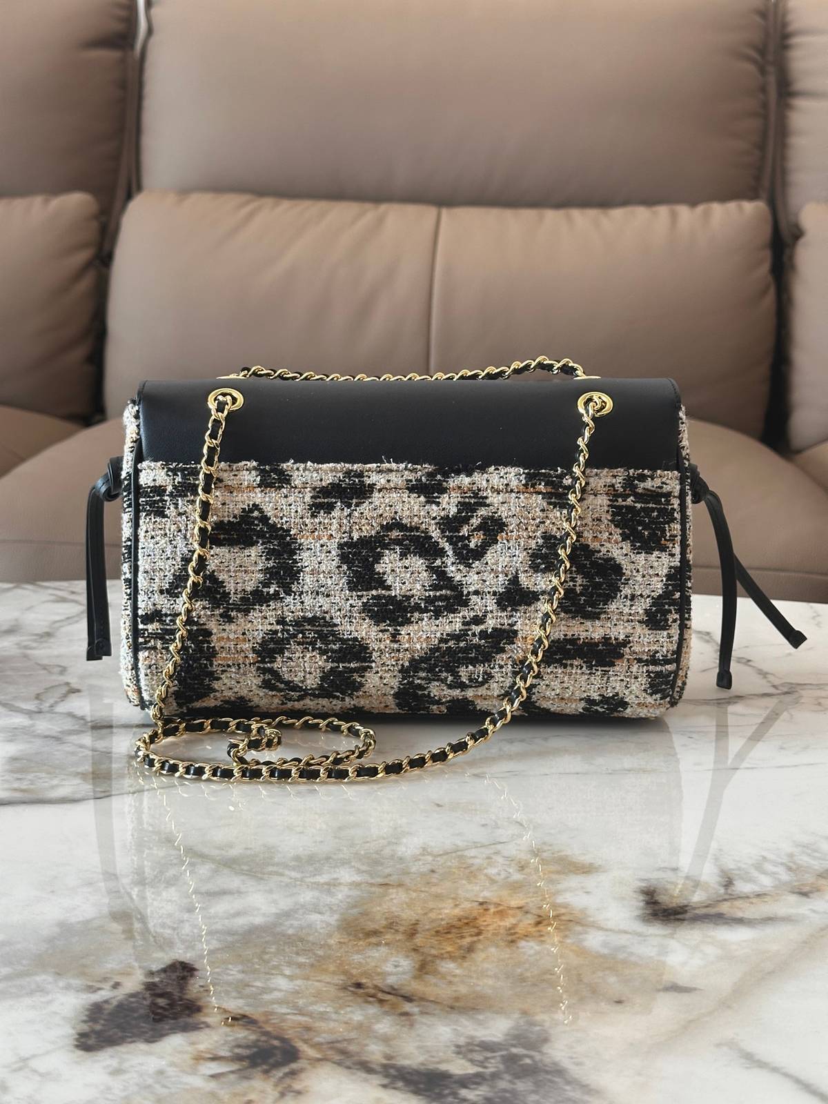 シャネル CHANEL マトラッセ チェーンショルダーバッグ キャビアスキン ゴールド金具 レディース ブラック ベージ - 画像 17