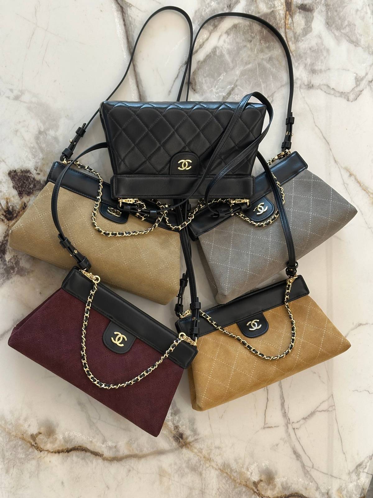 シャネル CHANEL マトラッセ キャビアスキン チェーンショルダーバッグ ゴールド金具 ブラック レディース