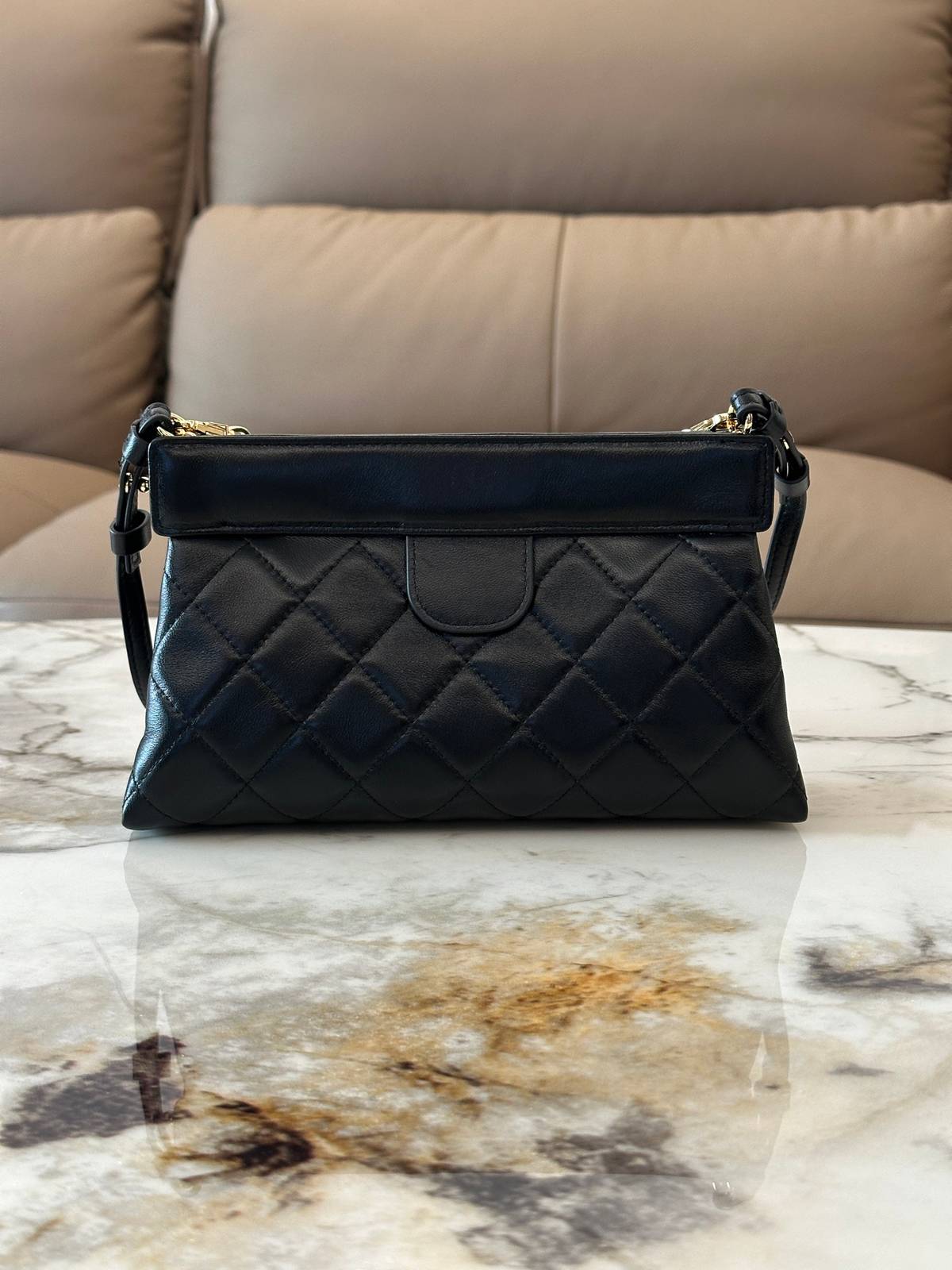 シャネル CHANEL マトラッセ キャビアスキン チェーンショルダーバッグ ゴールド金具 ブラック レディース - 画像 8