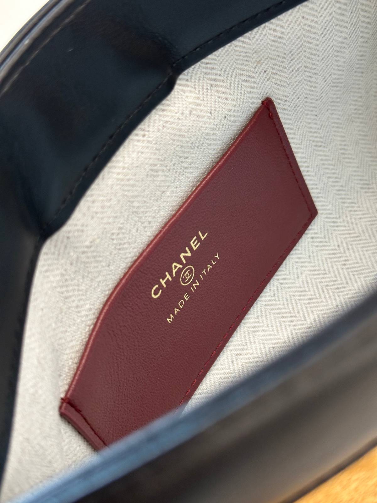 シャネル CHANEL マトラッセ キャビアスキン チェーンショルダーバッグ ゴールド金具 ブラック レディース - 画像 11