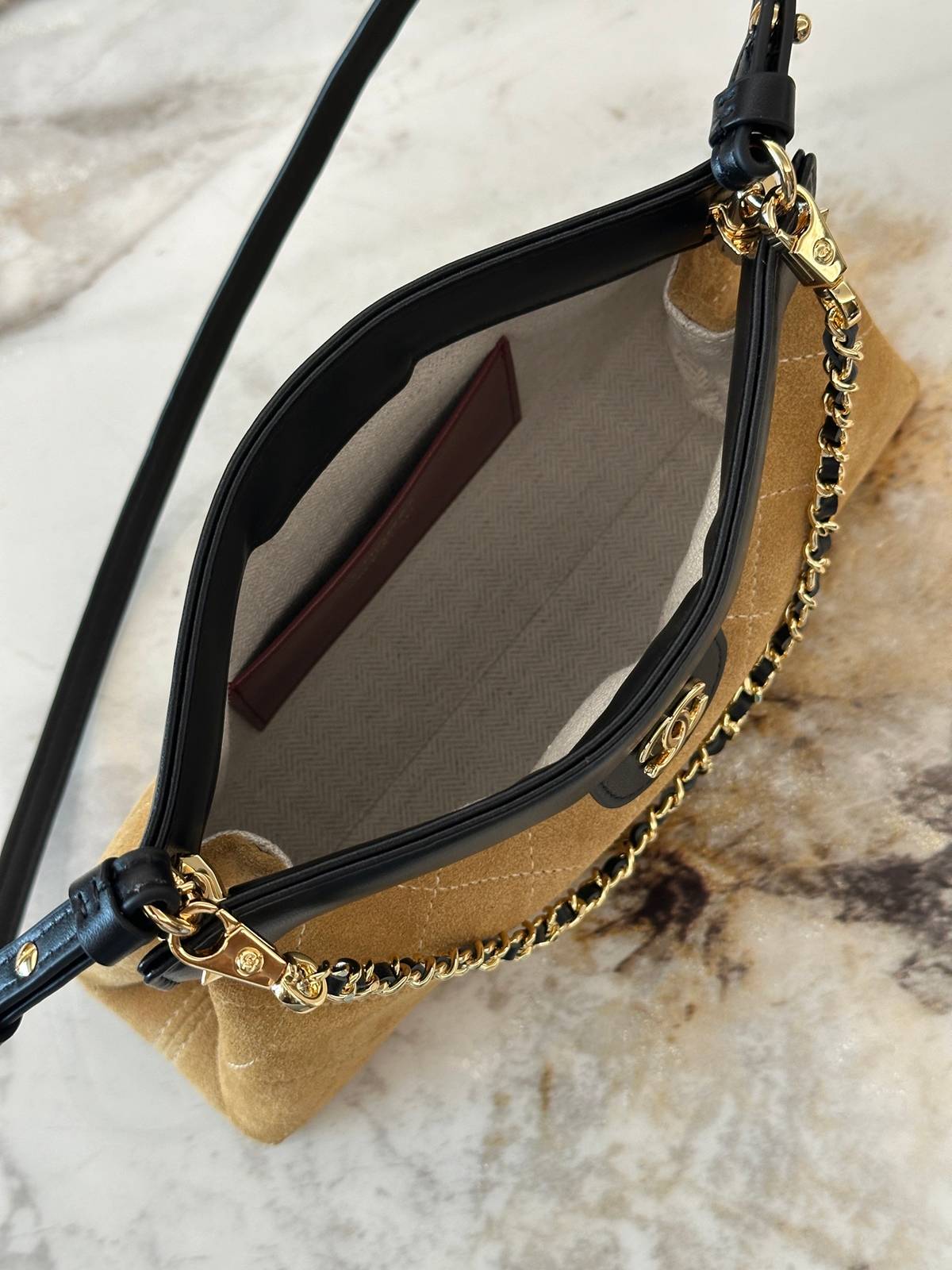 シャネル CHANEL マトラッセ キャビアスキン チェーンショルダーバッグ ゴールド金具 ブラック レディース - 画像 12