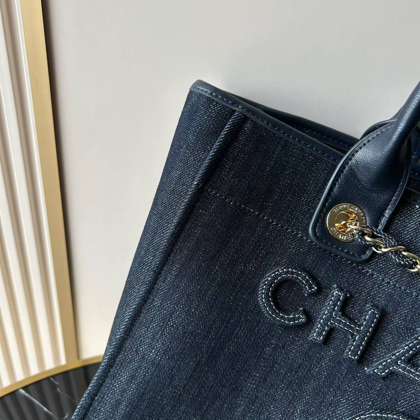 シャネル CHANEL AS3257 デニム チェーンショルダーバッグ ブラック ゴールド金具 レディース - 画像 7