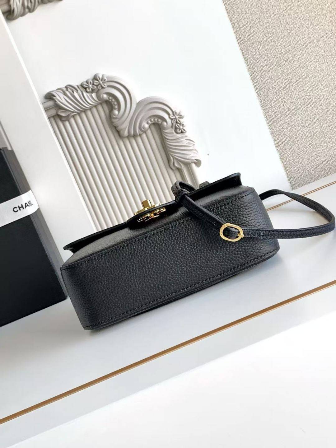 シャネル CHANEL マトラッセ チェーンショルダーバッグ キャビアスキン ブラック ゴールド金具 レディース - 画像 17