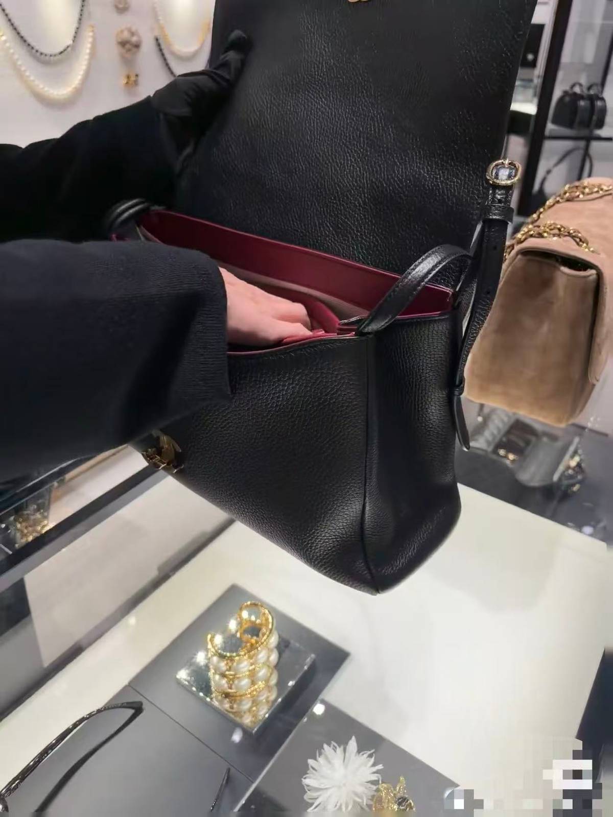 シャネル 22345 マトラッセ デカマトラッセ ブラック キャビアスキン フラップバッグ ゴールド金具 レザー編み込み - 画像 16