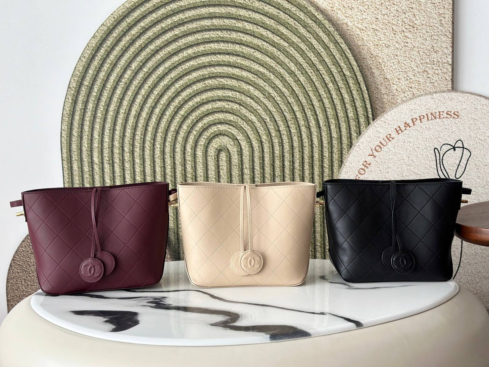 シャネル CHANEL マトラッセ ラムスキン チェーンショルダーバッグ ブラック ゴールド金具 レディース