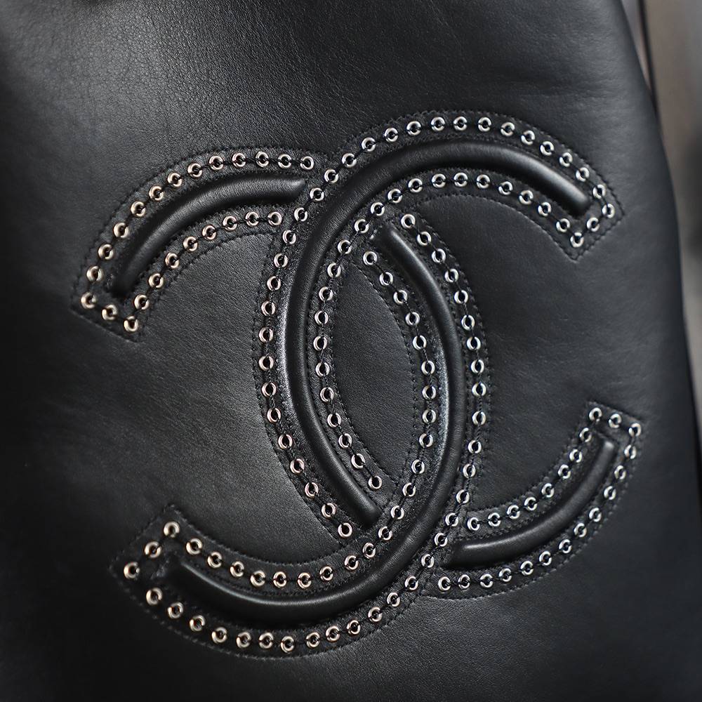 CHANEL シャネル マトラッセ ブラック キャビアスキン チェーンショルダーバッグ レディース ブラック金具 - 画像 14