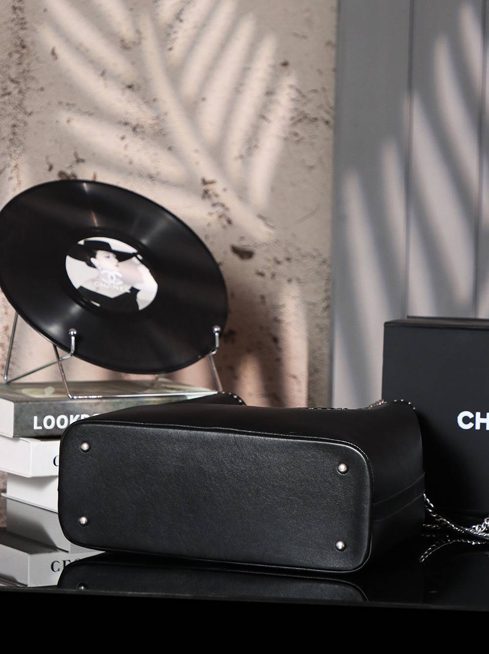 CHANEL シャネル マトラッセ ブラック キャビアスキン チェーンショルダーバッグ レディース ブラック金具 - 画像 15
