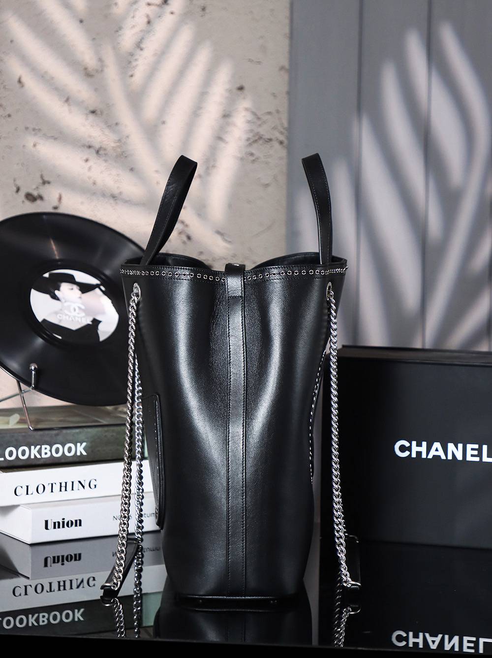 CHANEL シャネル マトラッセ ブラック キャビアスキン チェーンショルダーバッグ レディース ブラック金具 - 画像 17