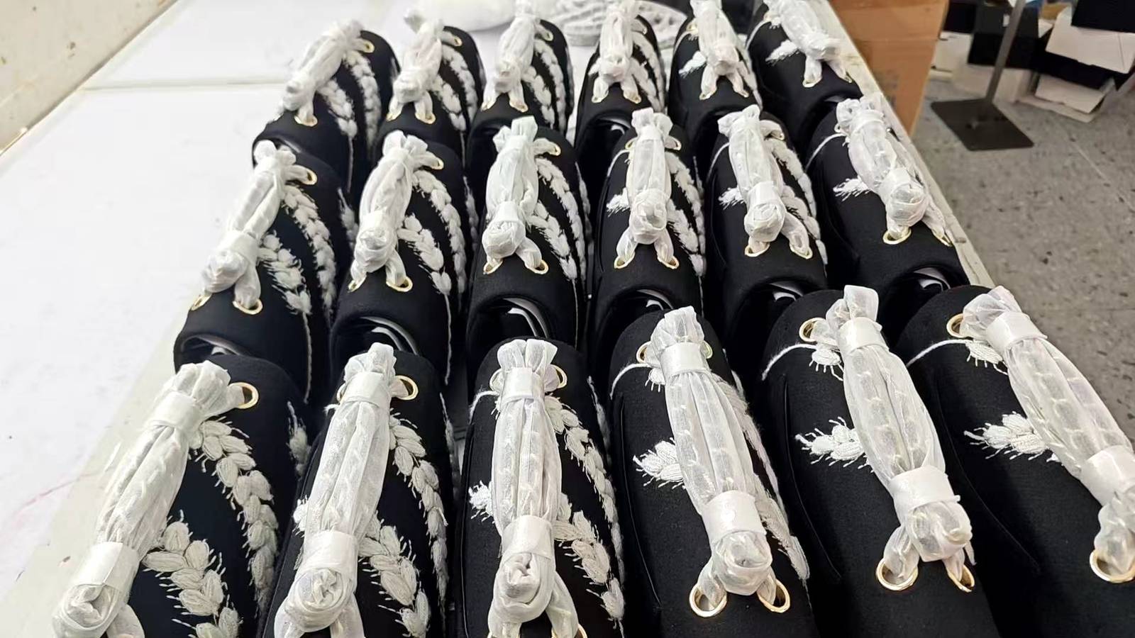 シャネル CHANEL マトラッセ キャビアスキン フラップバッグ ブラック シルバー金具 ターンロック レディース - 画像 3