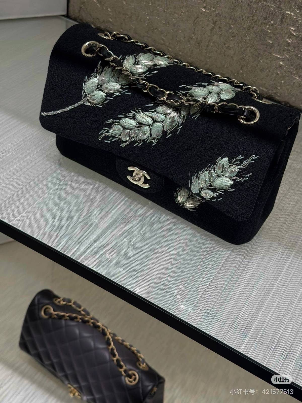 シャネル CHANEL マトラッセ キャビアスキン フラップバッグ ブラック シルバー金具 ターンロック レディース - 画像 5