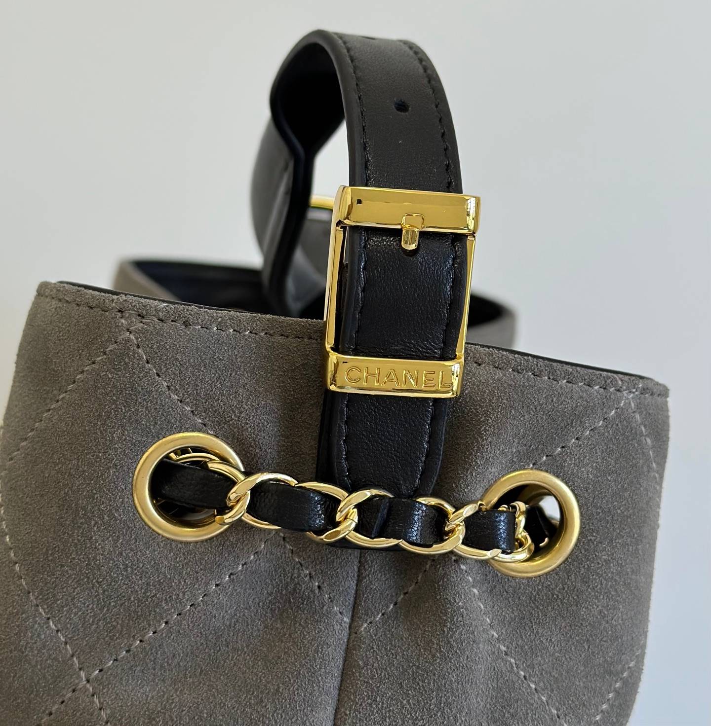 CHANEL シャネル マトラッセ ラムスキン ココマーク チェーンショルダーバッグ ゴールド金具 ブラック グレー レ - 画像 4