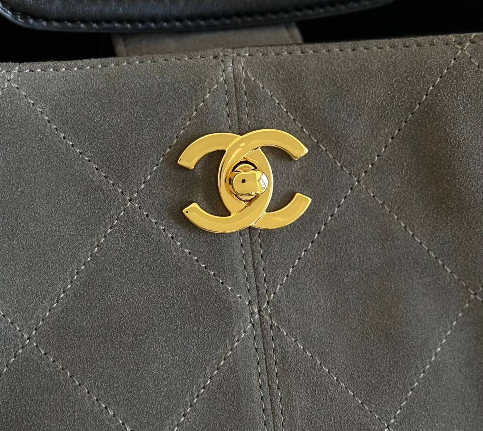 CHANEL シャネル マトラッセ ラムスキン ココマーク チェーンショルダーバッグ ゴールド金具 ブラック グレー レ - 画像 5