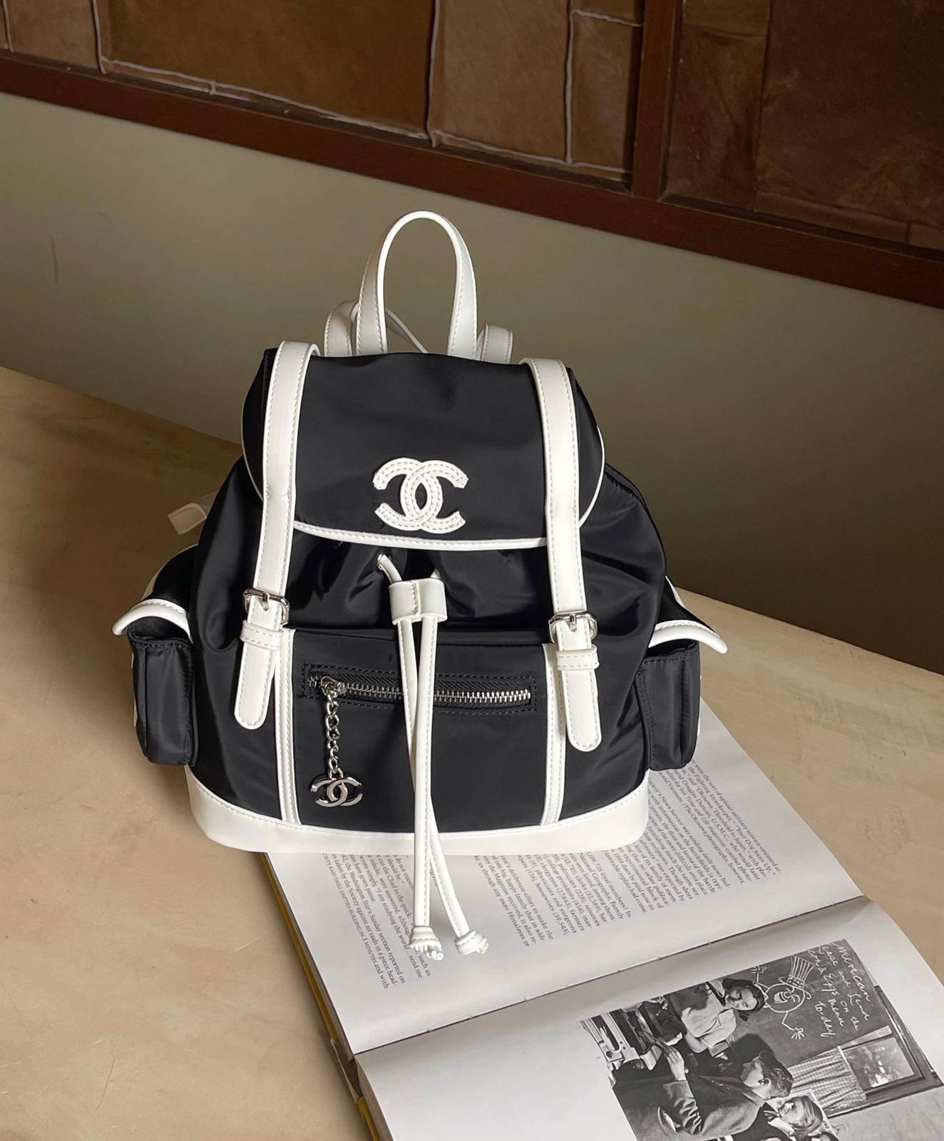 シャネル CHANEL マトラッセ リュック ブラック ホワイト レザー編み込みチェーン ゴールド金具 ボーイシャネル