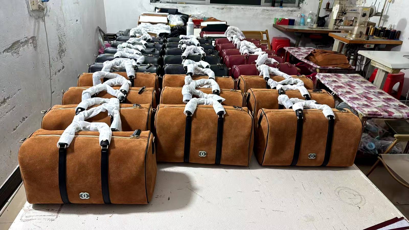 シャネル CHANEL ボーイシャネル ラムスキン チェーンショルダーバッグ ゴールド金具 ブラック レッド ホワイト - 画像 5