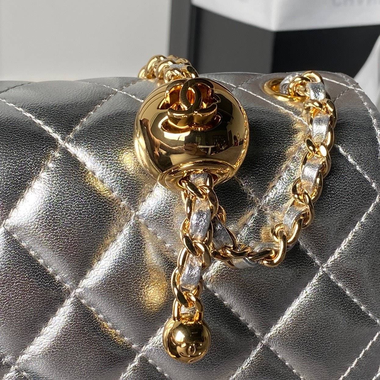 シャネル CHANEL マトラッセ ミニフラップバッグ キャビアスキン ゴールド金具 レザー編み込みチェーン ブラック - 画像 7