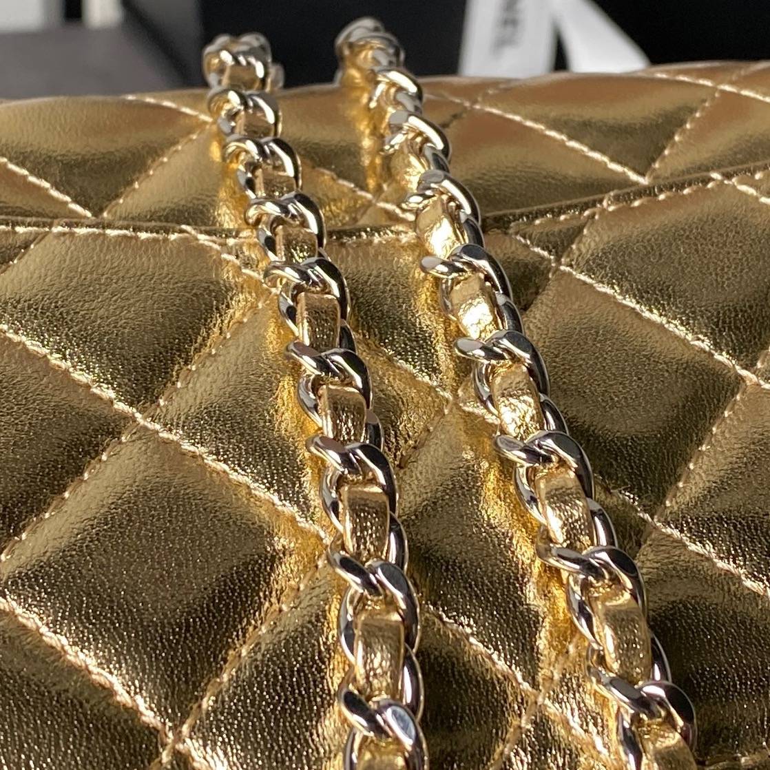 シャネル CHANEL マトラッセ ミニフラップバッグ キャビアスキン ゴールド金具 レザー編み込みチェーン ブラック - 画像 15
