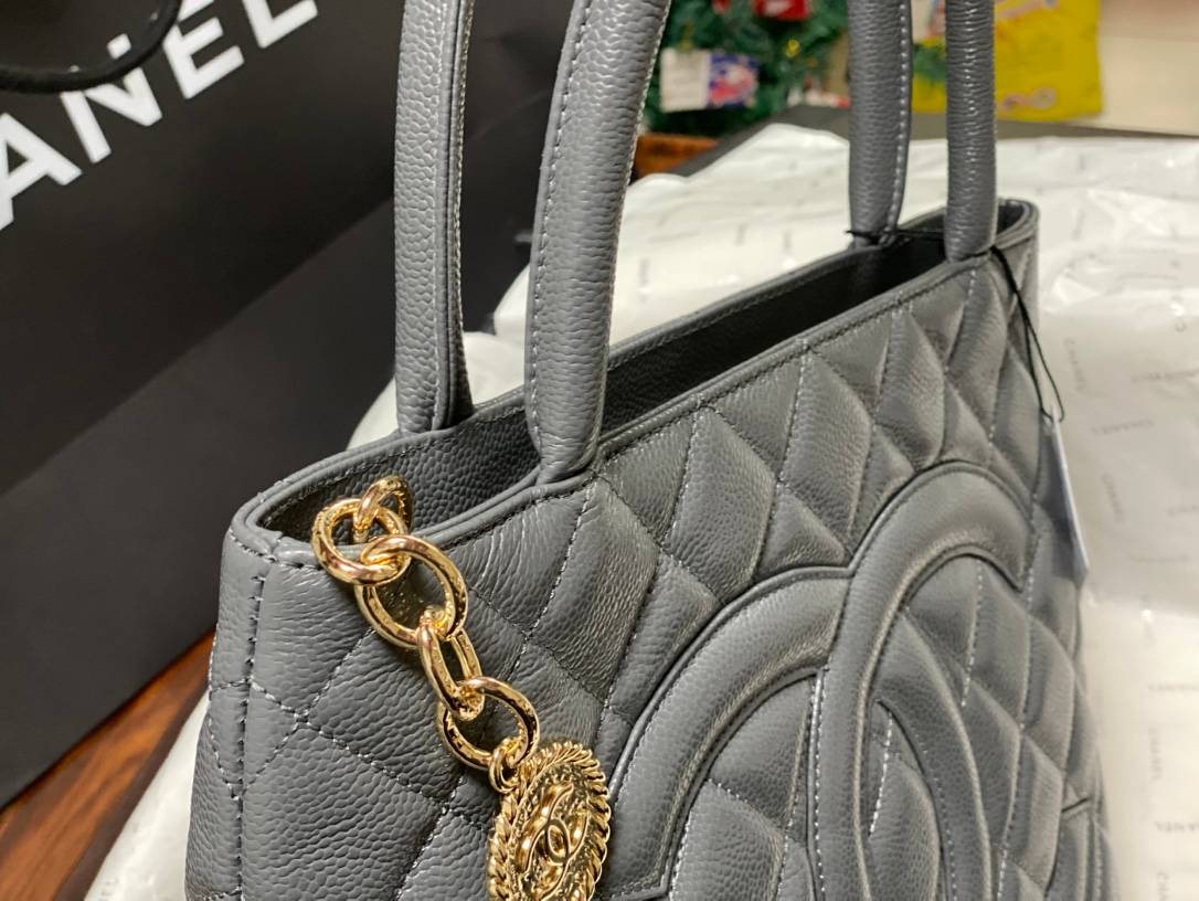 CHANEL シャネル マトラッセ チェーンショルダーバッグ キャビアスキン ゴールド金具 ブラック レディース - 画像 6