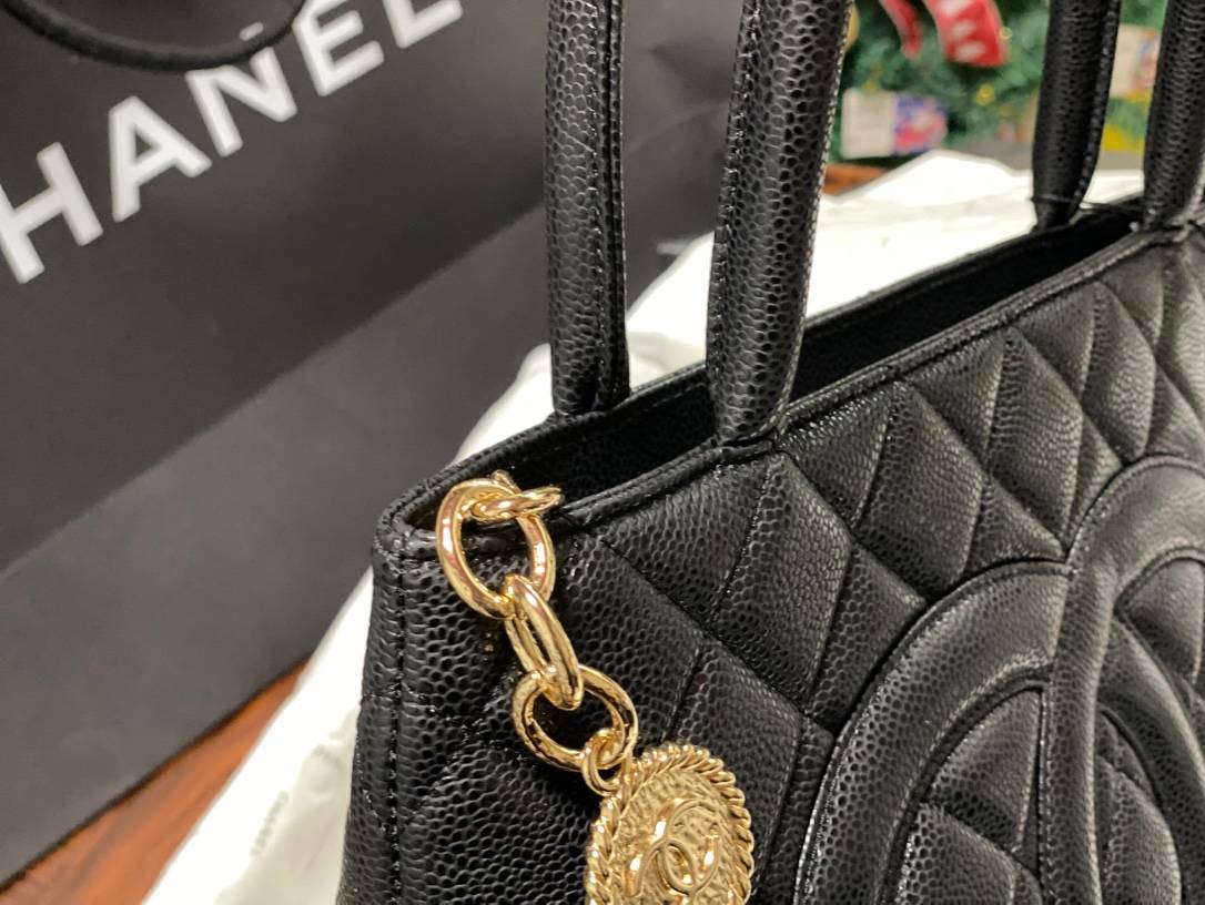 CHANEL シャネル マトラッセ チェーンショルダーバッグ キャビアスキン ゴールド金具 ブラック レディース - 画像 15