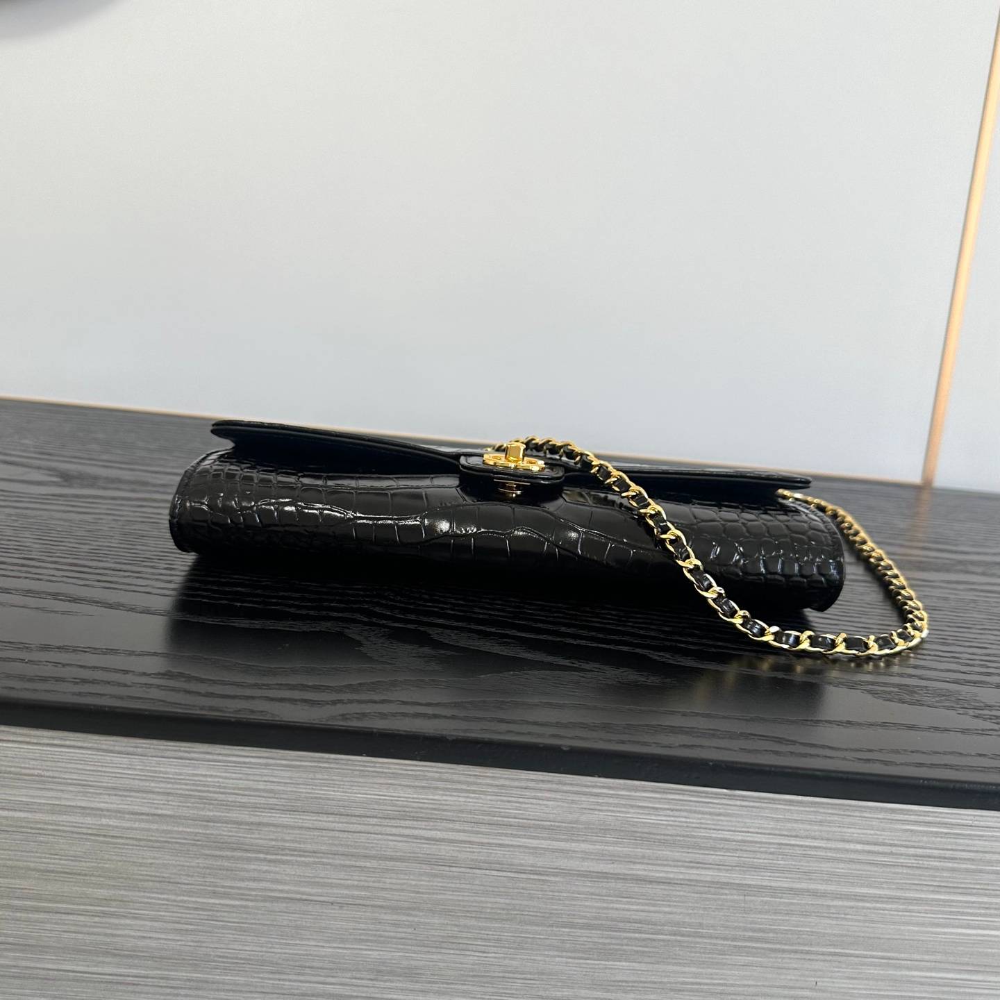 シャネル CHANEL マトラッセ キャビアスキン チェーンショルダーバッグ ブラック ゴールド金具 レディース - 画像 7