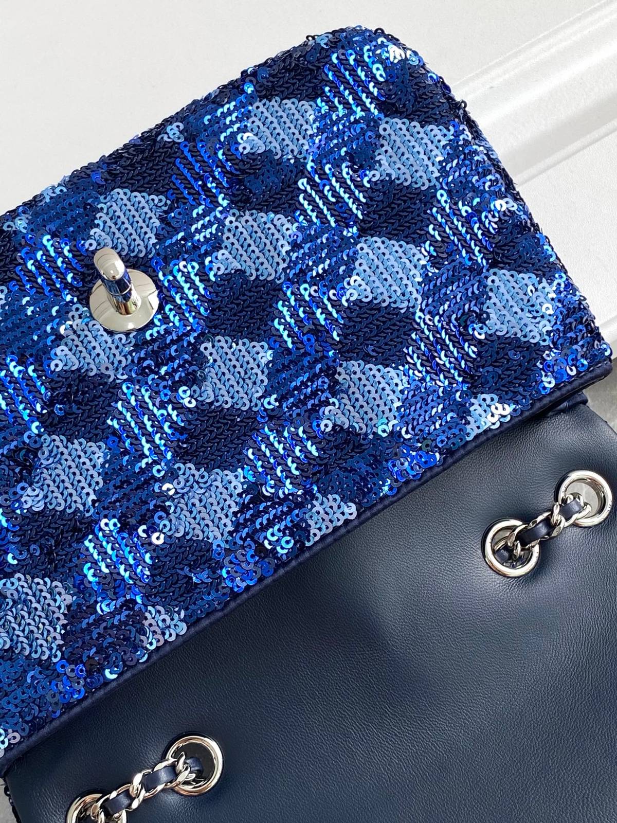 シャネル CHANEL マトラッセ フラップバッグ チェーンショルダー ボルドー裏地 ゴールド金具 ピンク レディース - 画像 4