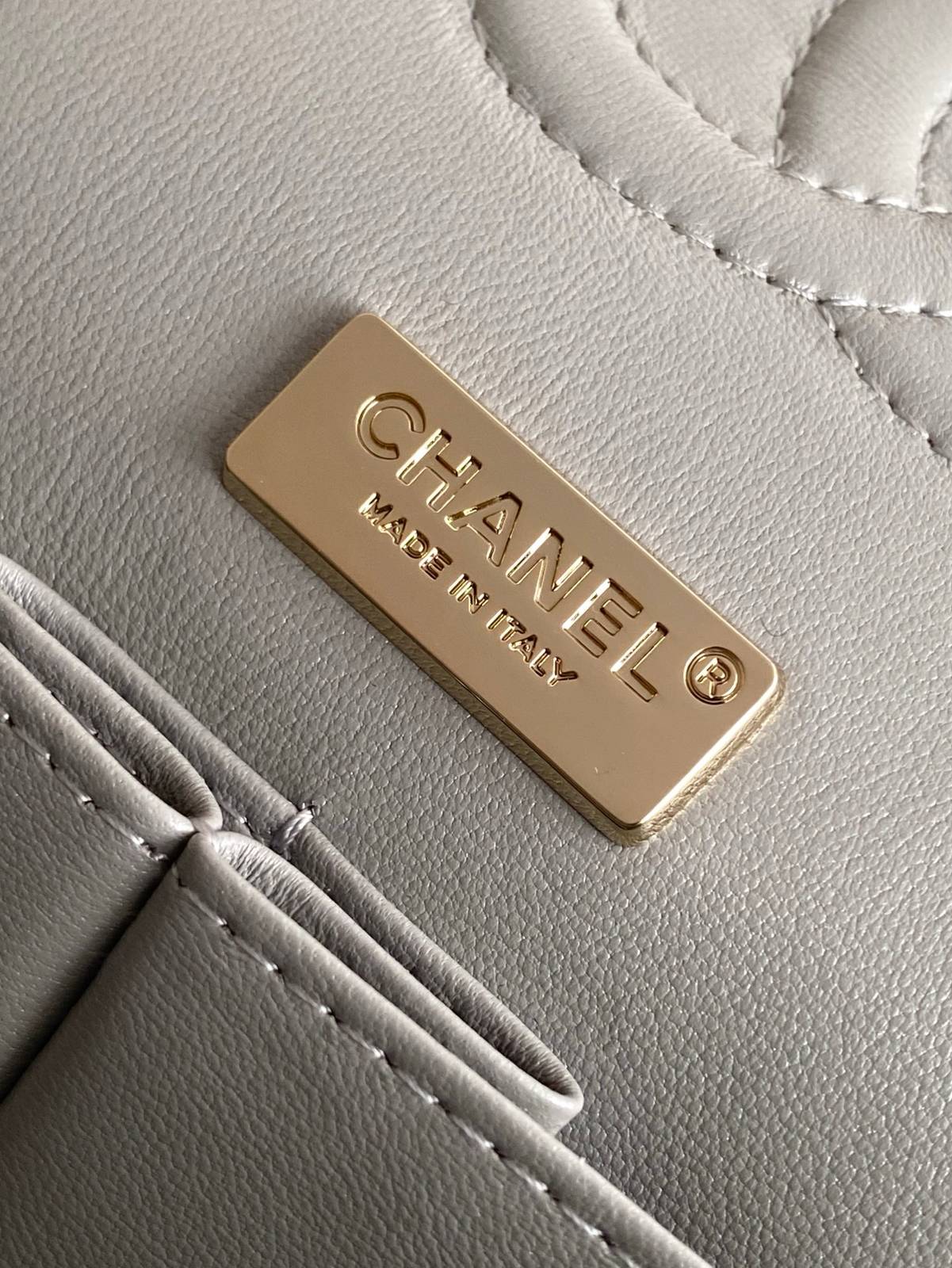 シャネル CHANEL AS1112 マトラッセ ラムスキン チェーンショルダーバッグ ゴールド金具 ワンポイント バイ - 画像 2