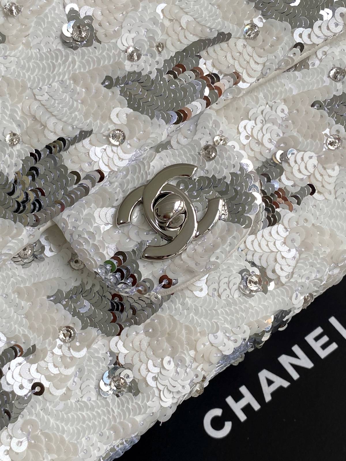 シャネル CHANEL AS1112 マトラッセ ラムスキン チェーンショルダーバッグ ゴールド金具 ワンポイント バイ - 画像 15