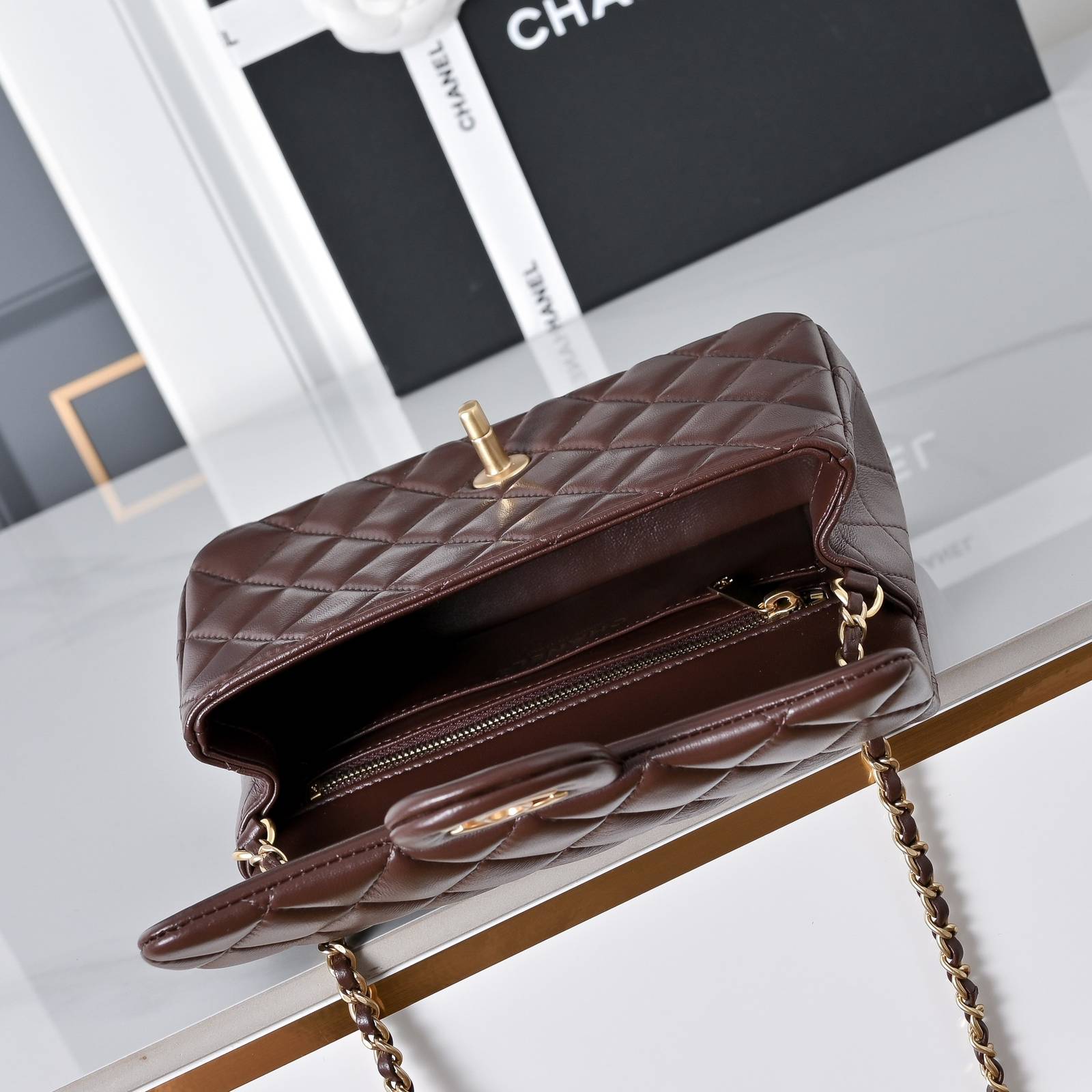 シャネル CHANEL マトラッセ ラムスキン チェーンショルダーバッグ ゴールド金具 レディース - 画像 4