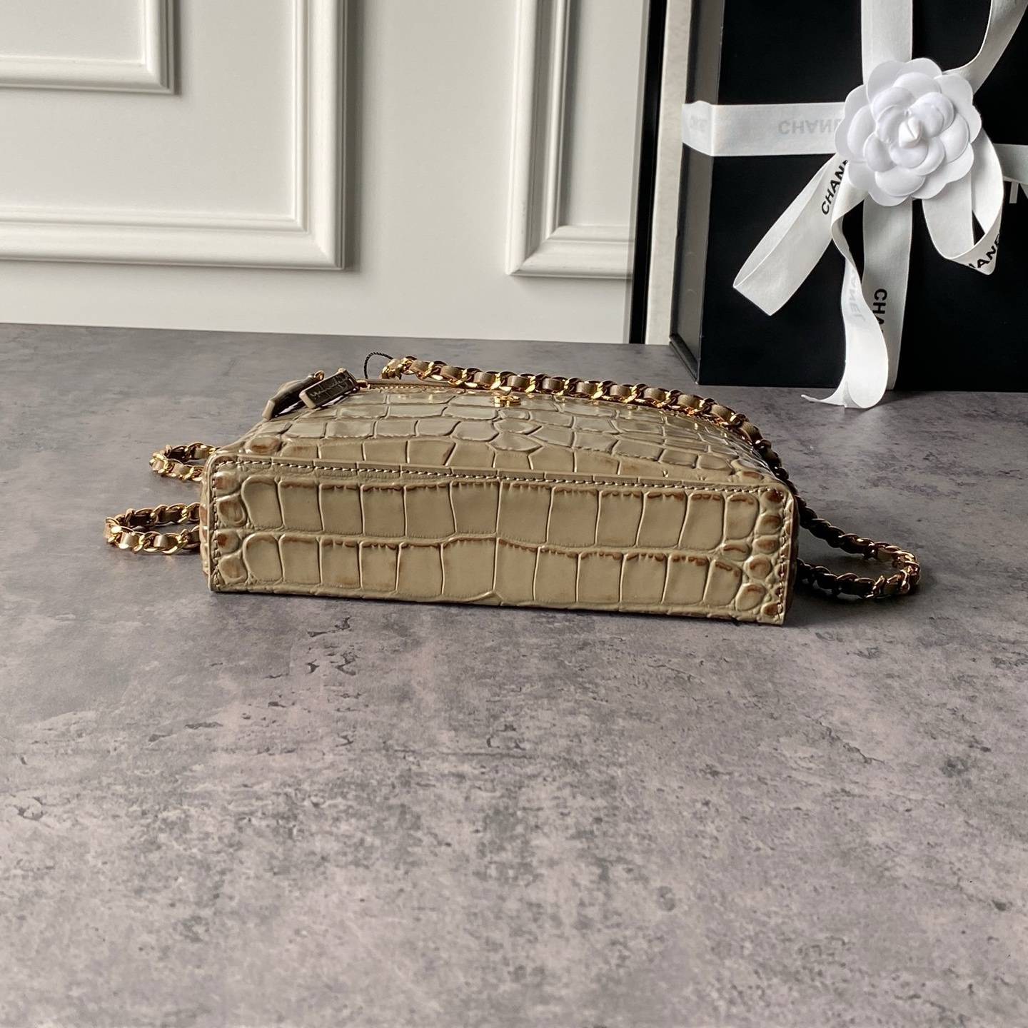 シャネル CHANEL マトラッセ バニティバッグ キャビアスキン ゴールド金具 レザー編み込みチェーン ファスナー開閉 - 画像 6