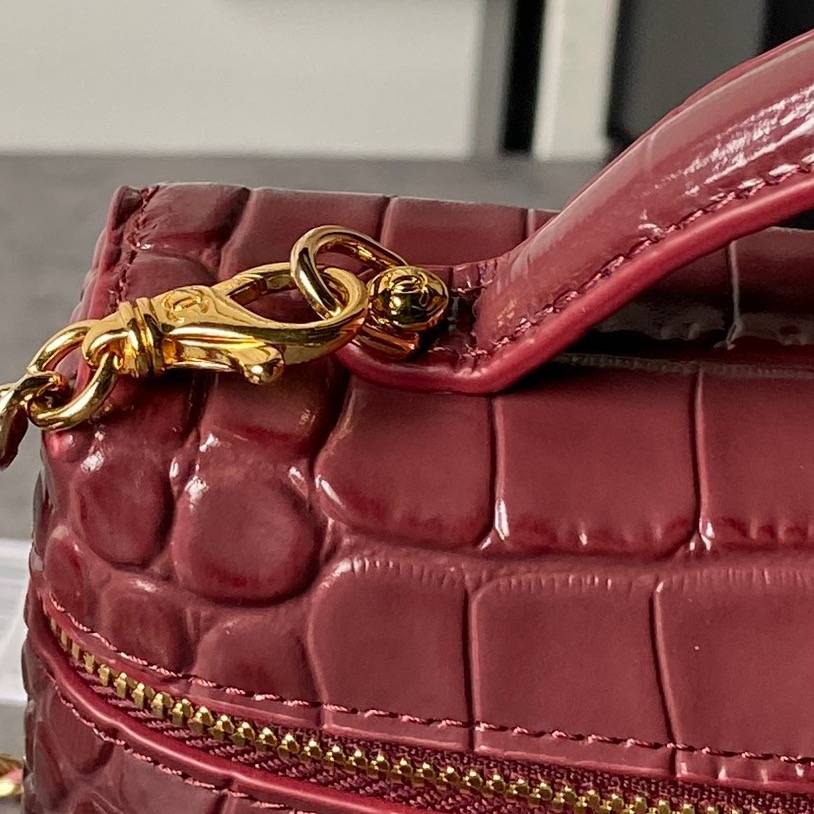 シャネル CHANEL マトラッセ バニティバッグ キャビアスキン ゴールド金具 レザー編み込みチェーン ファスナー開閉 - 画像 16