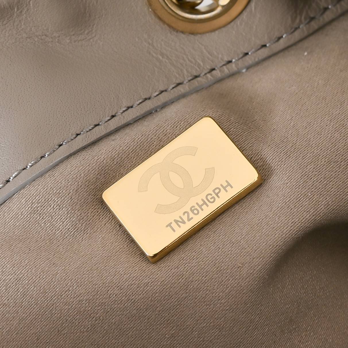 シャネル CHANEL マトラッセ キャビアスキン チェーンショルダーバッグ ゴールド金具 ブラック レディース - 画像 2