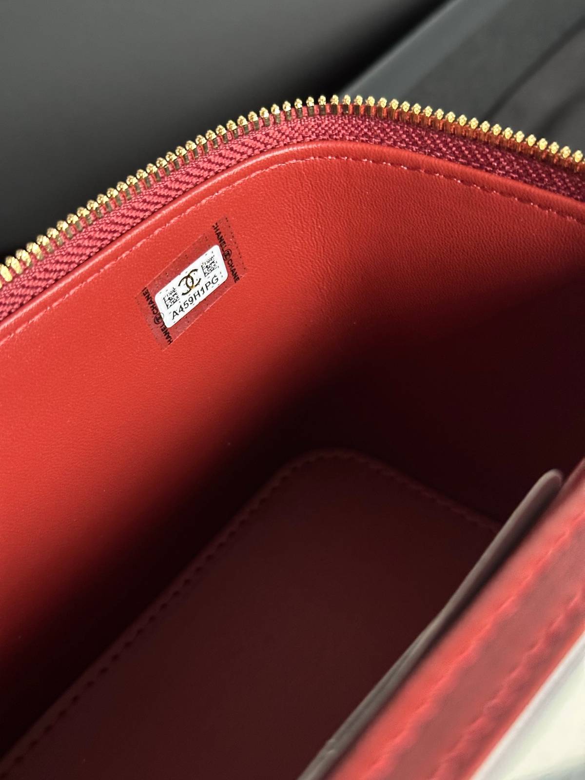 シャネル 5387 キャビアスキン パテントレザー バニティバッグ ゴールド金具 ターンロック レディース - 画像 20