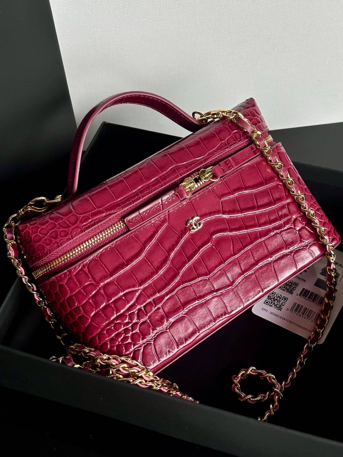 CHANEL シャネル 5195 マトラッセ キャビアスキン チェーンショルダーバッグ ブラック 金具 レディース - 画像 2
