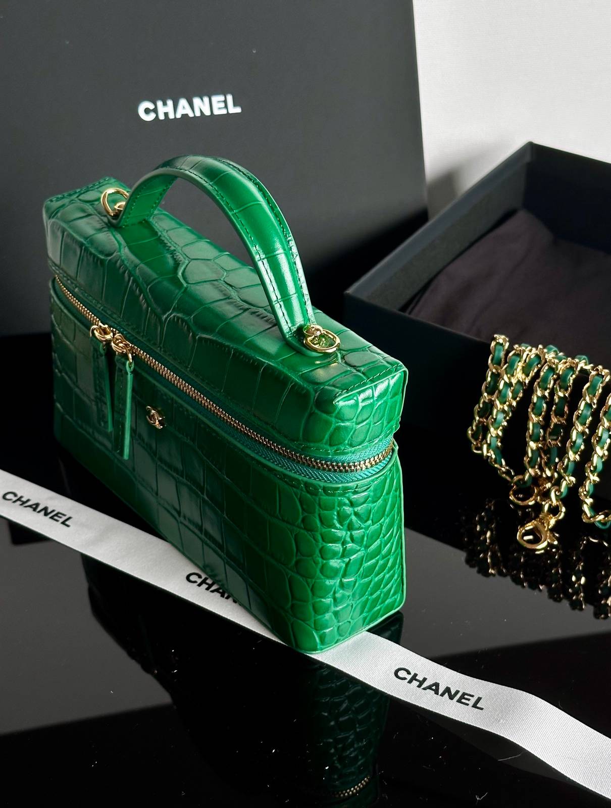 CHANEL シャネル 5195 マトラッセ キャビアスキン チェーンショルダーバッグ ブラック 金具 レディース - 画像 18