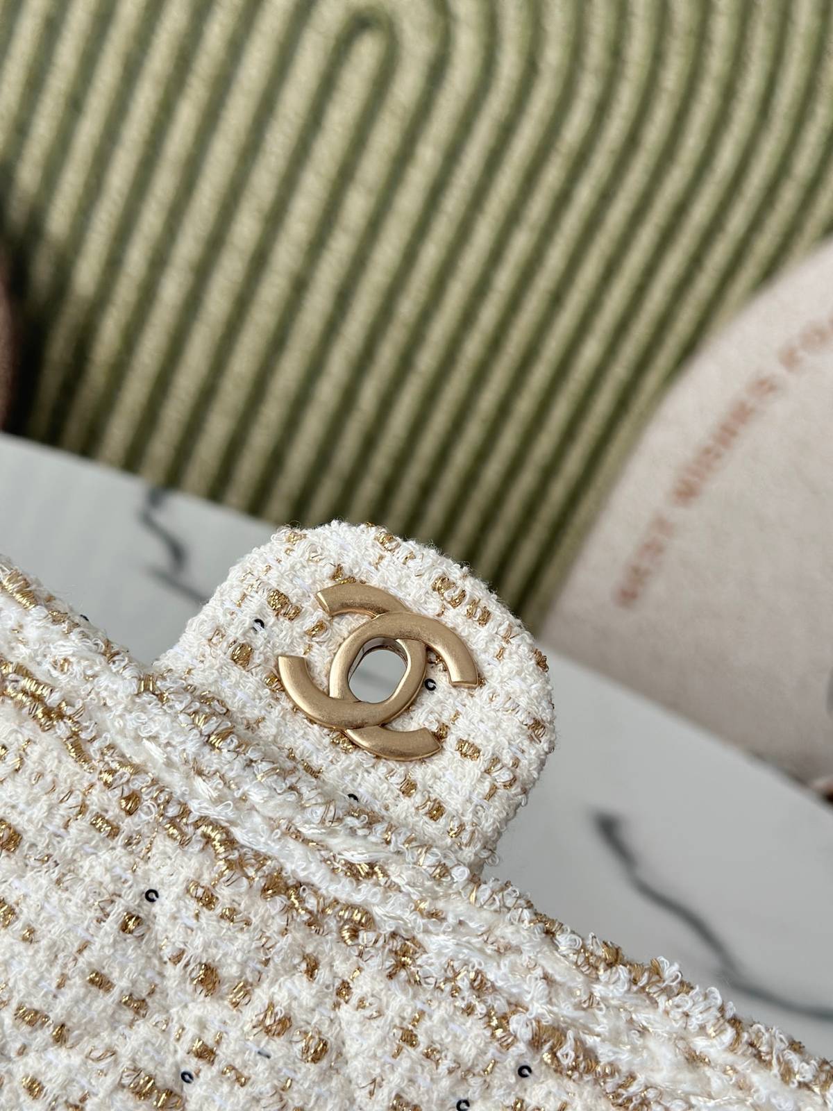 シャネル CHANEL マトラッセ チェーンショルダーバッグ キャビアスキン ゴールド金具 レディース ホワイト - 画像 14