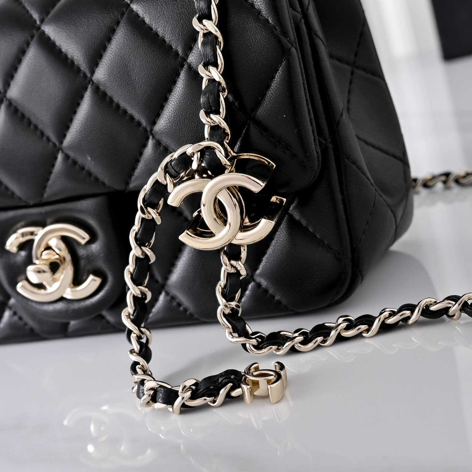 シャネル CHANEL マトラッセ ラムスキン チェーンショルダーバッグ ゴールド金具 レディース - 画像 5