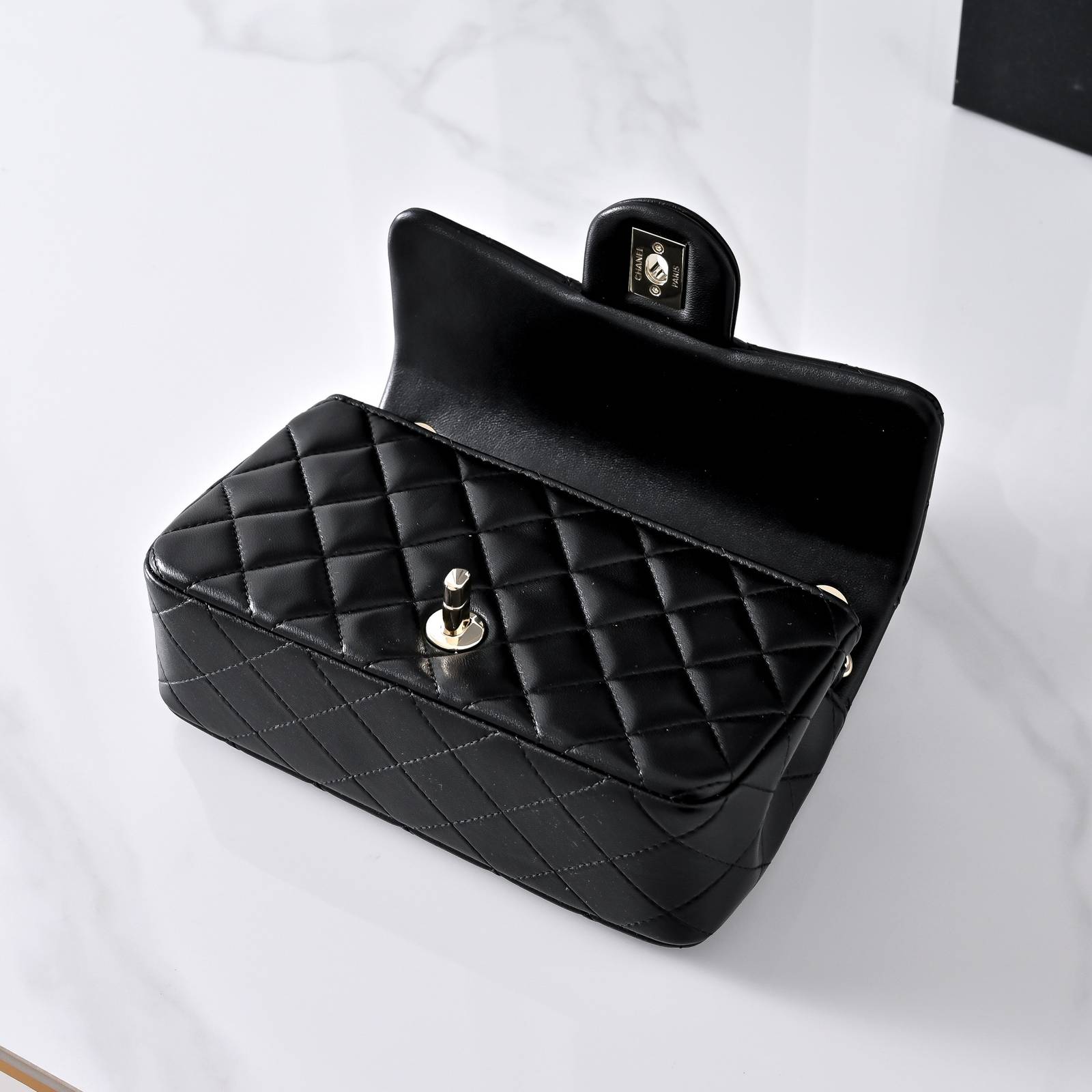 シャネル CHANEL マトラッセ ラムスキン チェーンショルダーバッグ ゴールド金具 レディース - 画像 7