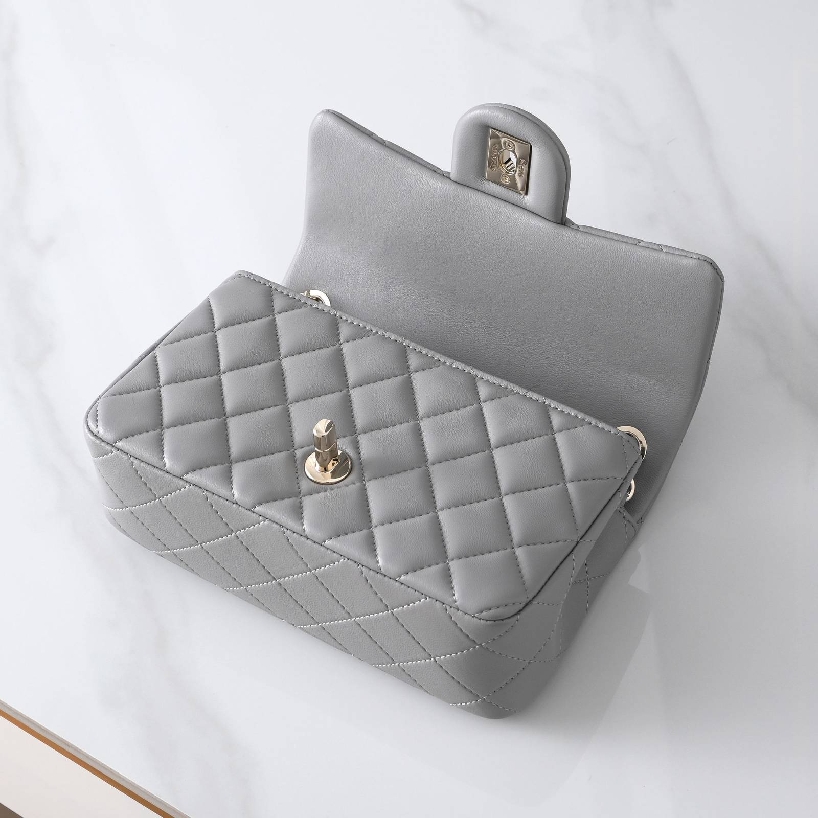 シャネル CHANEL マトラッセ ラムスキン チェーンショルダーバッグ ゴールド金具 レディース - 画像 16