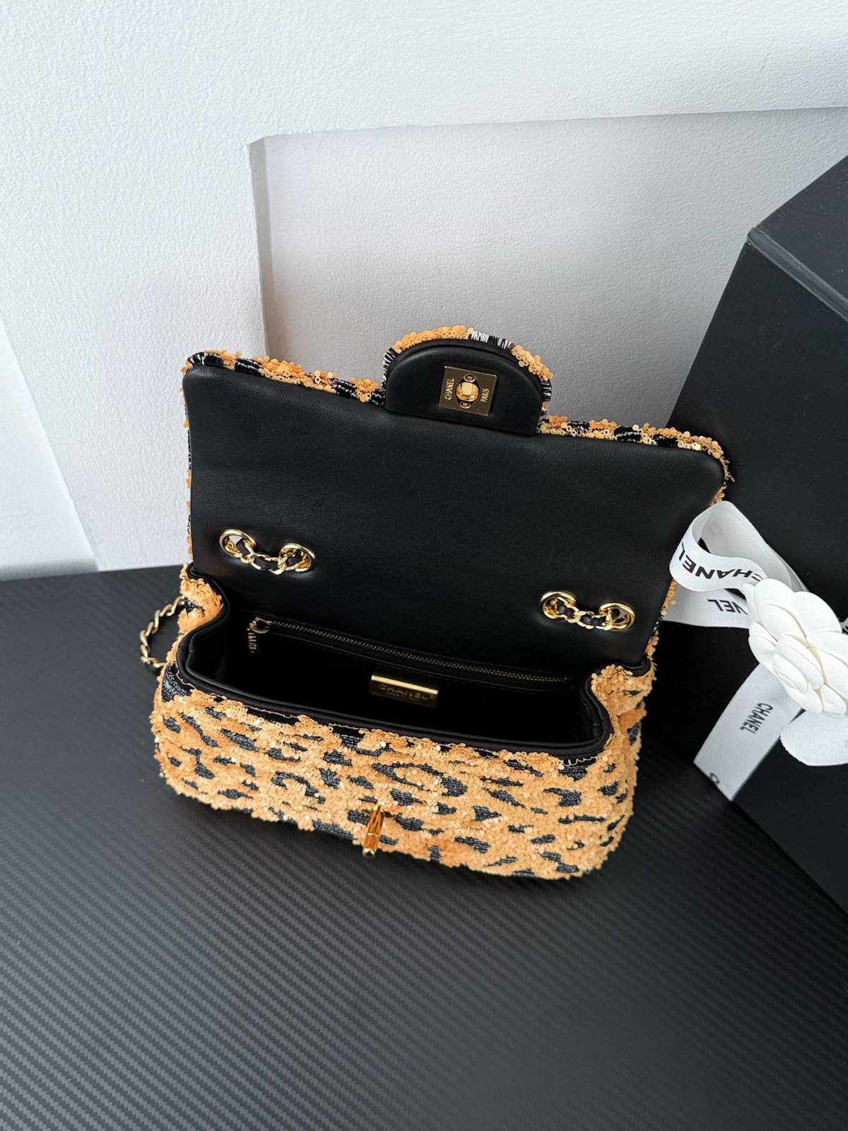 シャネル CHANEL マトラッセ デカマトラッセ キャビアスキン チェーンショルダーバッグ ブラック 金具 レディース - 画像 14