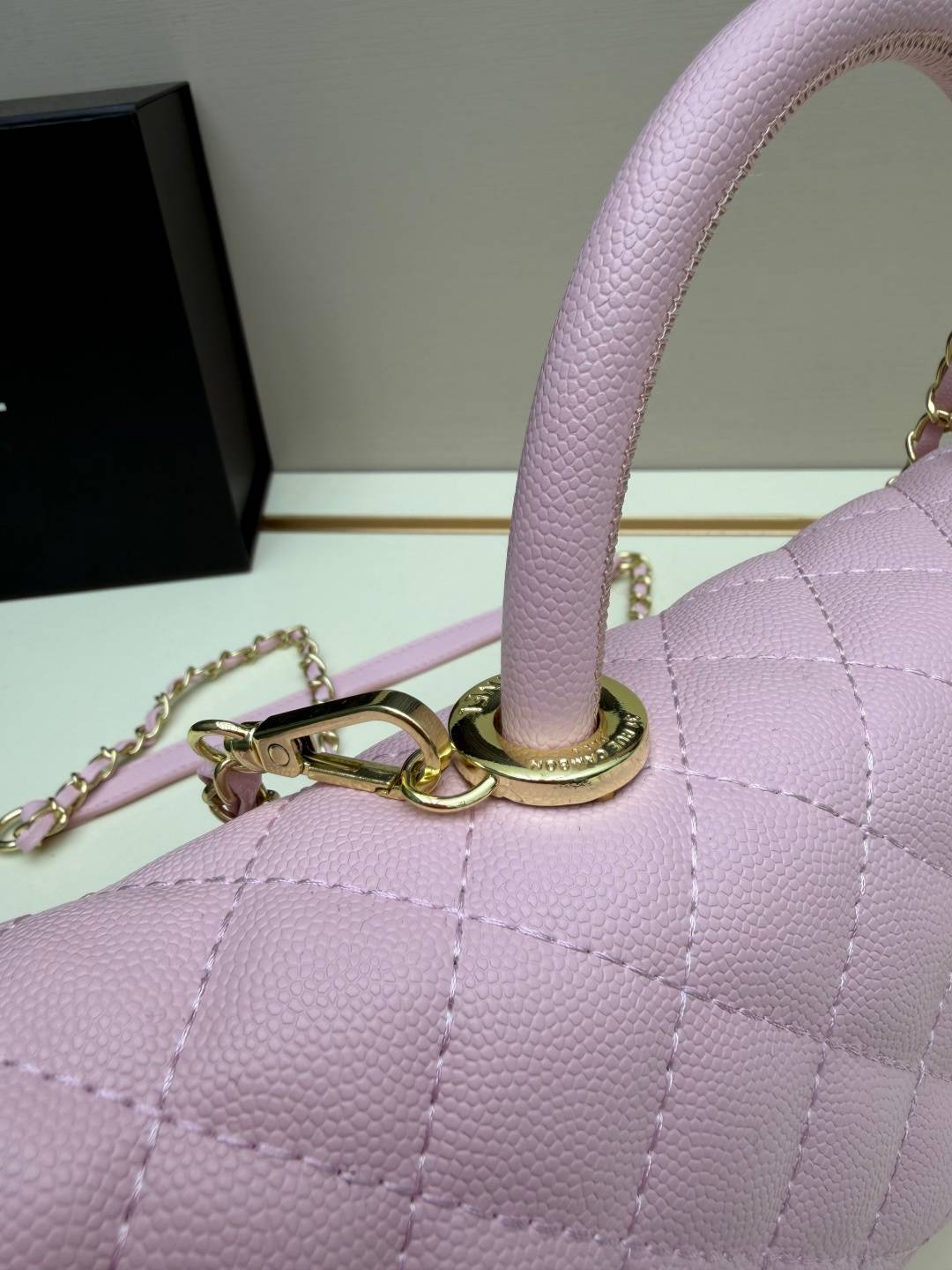 シャネル 2666 マトラッセ ラムスキン チェーンショルダーバッグ ゴールド金具 レディース ホワイト ピンク ブラッ - 画像 12