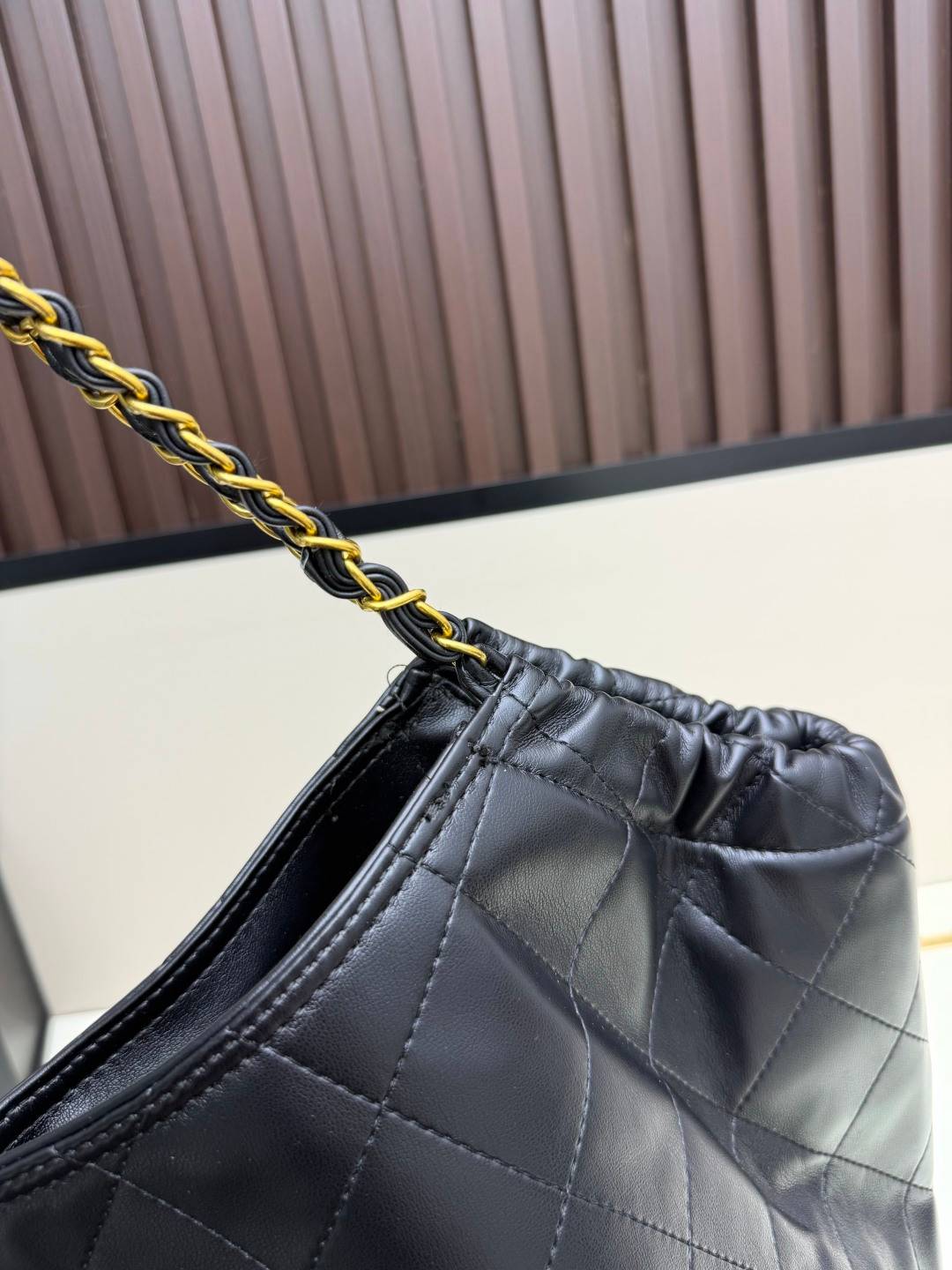 シャネル CHANEL マトラッセ チェーンショルダーバッグ ブラック ゴールド金具 レディース - 画像 4