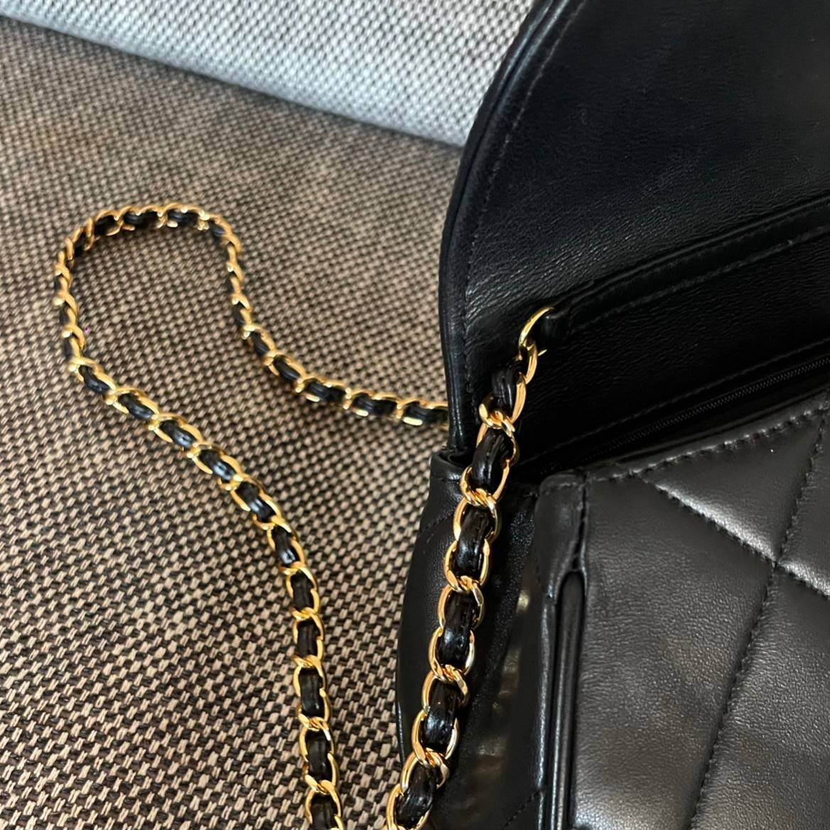 シャネル CHANEL マトラッセ チェーンショルダーバッグ キャビアスキン ゴールド金具 レディース ブラック - 画像 5