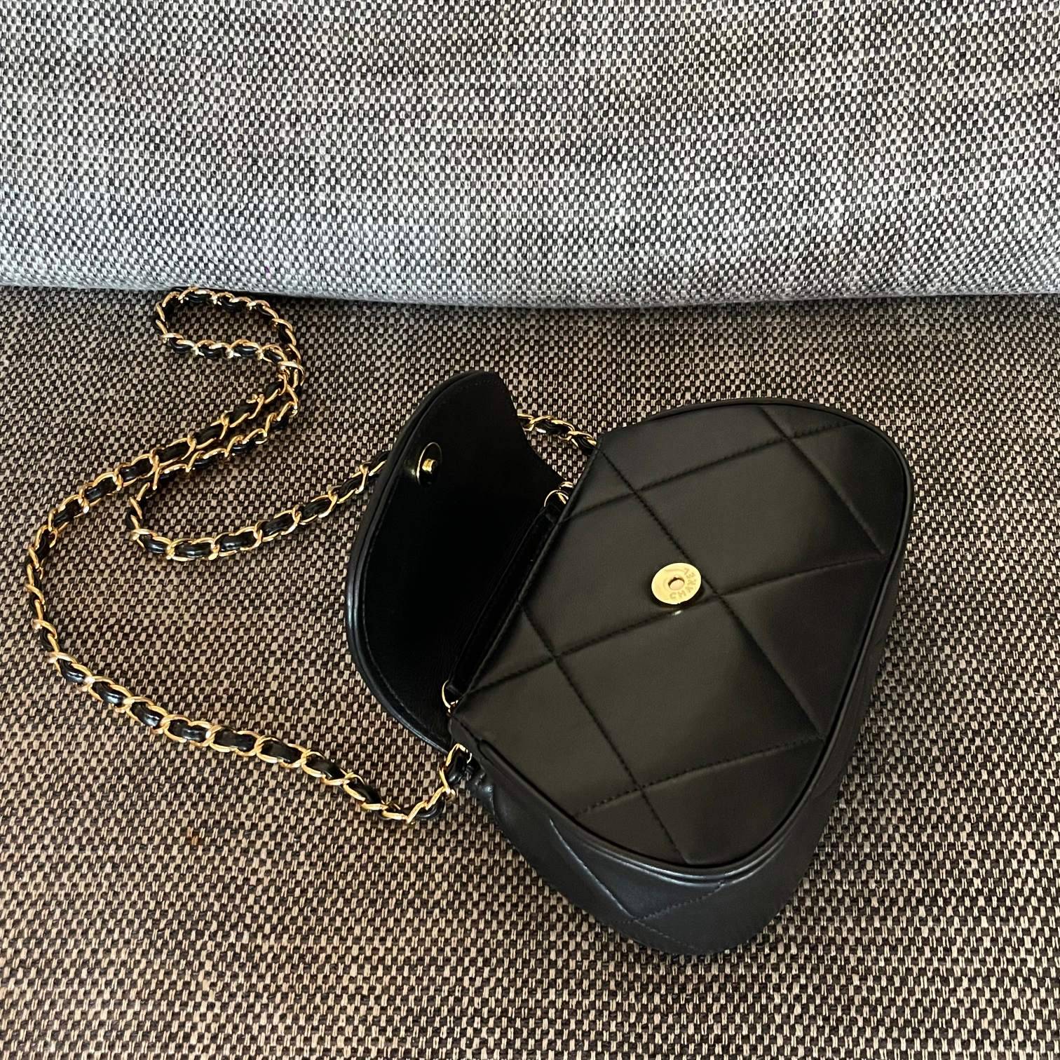 シャネル CHANEL マトラッセ チェーンショルダーバッグ キャビアスキン ゴールド金具 レディース ブラック - 画像 9