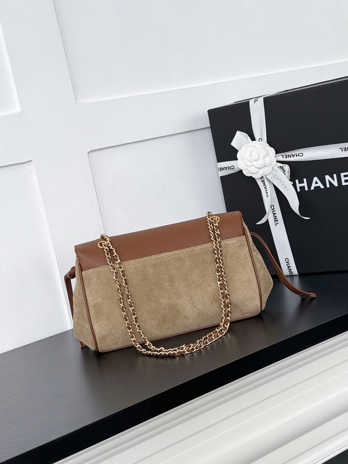 シャネル CHANEL 26A マトラッセ レザー編み込みチェーン フラップバッグ ブラック ベージュ ゴールド金具 - 画像 10