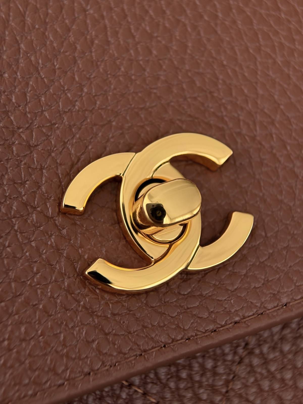 シャネル CHANEL 26A マトラッセ レザー編み込みチェーン フラップバッグ ブラック ベージュ ゴールド金具 - 画像 17