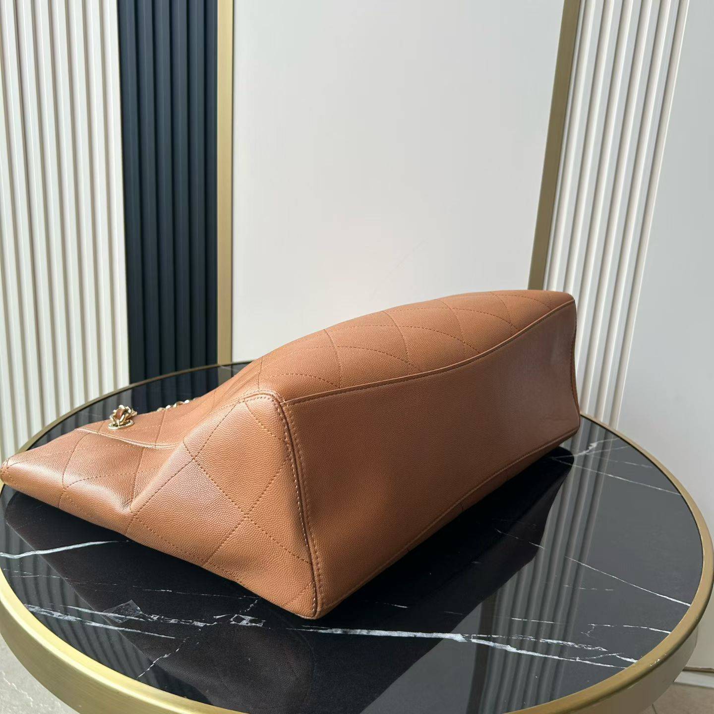 シャネル CHANEL マトラッセ キャビアスキン チェーンショルダーバッグ ブラック ベージュ ゴールド金具 レディー - 画像 7