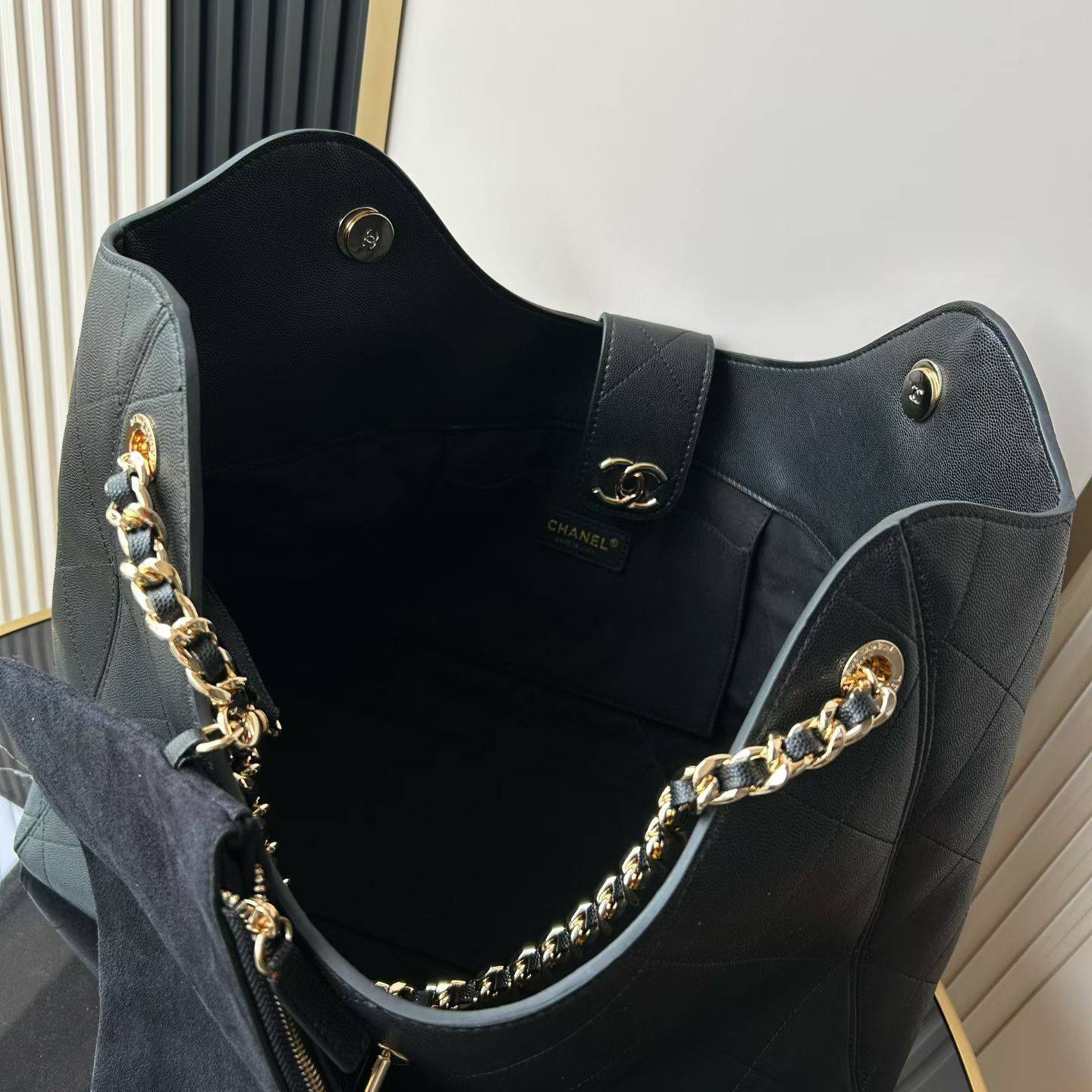 シャネル CHANEL マトラッセ キャビアスキン チェーンショルダーバッグ ブラック ベージュ ゴールド金具 レディー - 画像 12